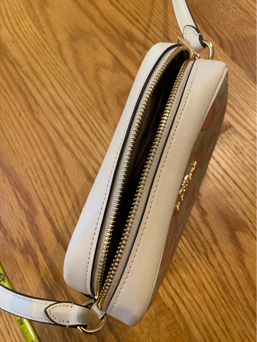 Coach Pink Heart Signature Crossbody Bag with Gold Logo - Picture 4 of 5